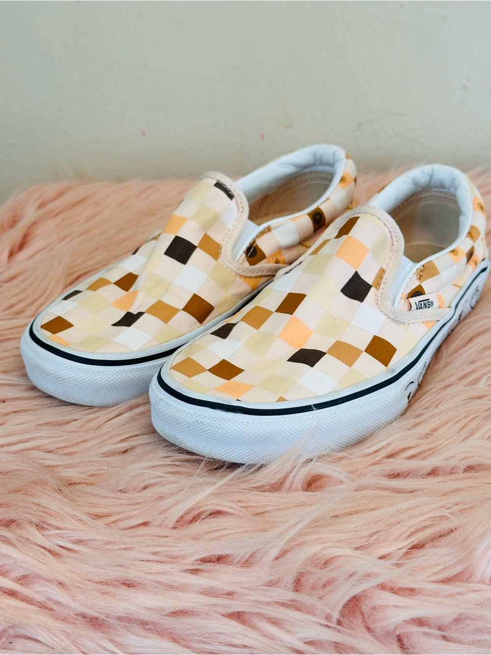 Vans Slip-On Breast Cancer Awareness Checkerboard in Cream, Peach & Brown